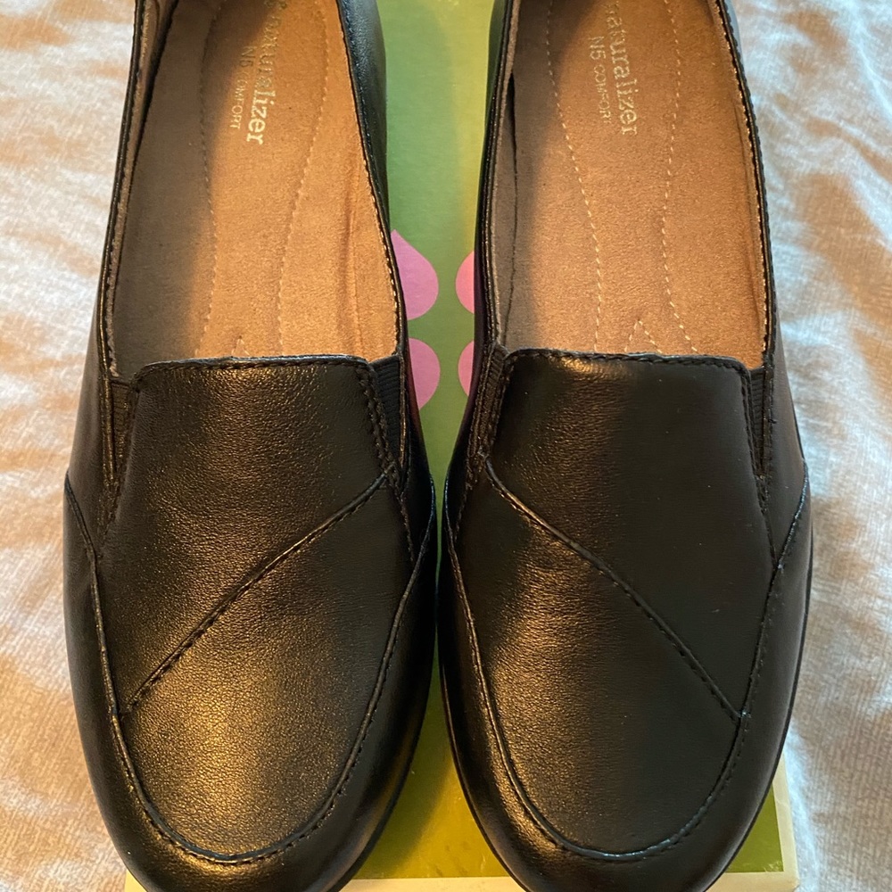 Naturalizer black flat “Fronn"